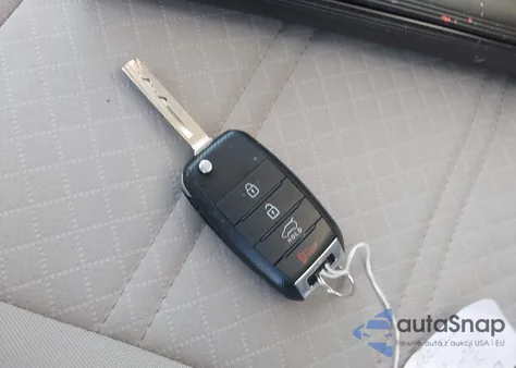 2017 Kia Sorento 3.3L Lx z USA, uszkodzony, nr VIN 5XYPGDA51HG231698